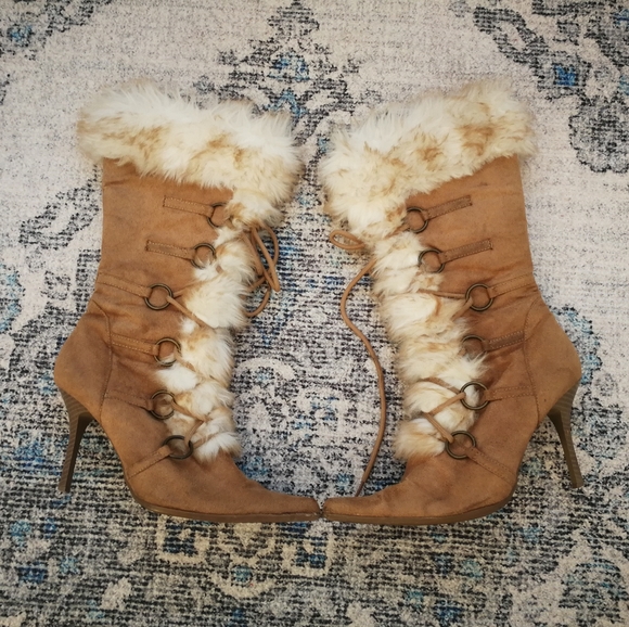 Camel colored Tall heel boots size 7.5 - Picture 2 of 7
